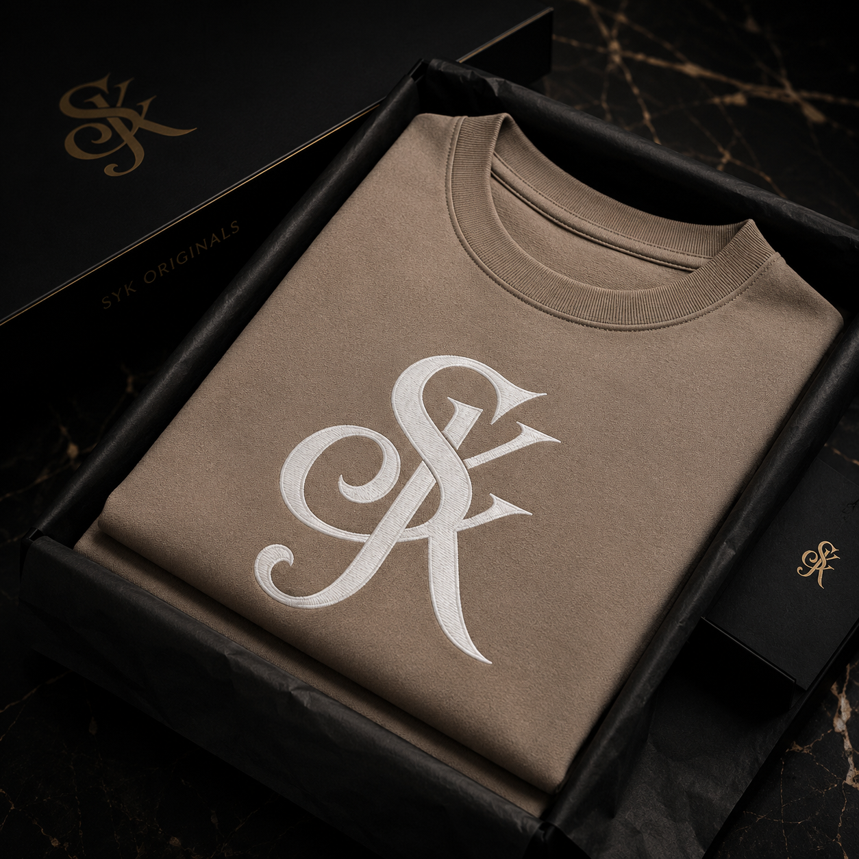 SYK OSLO Tee – Stone Taupe